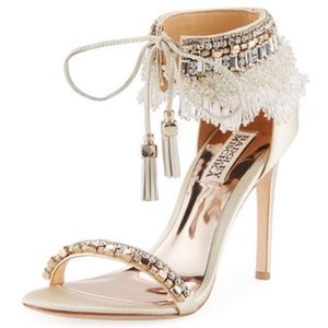 IOS in need of badgley mischka katrina heels!